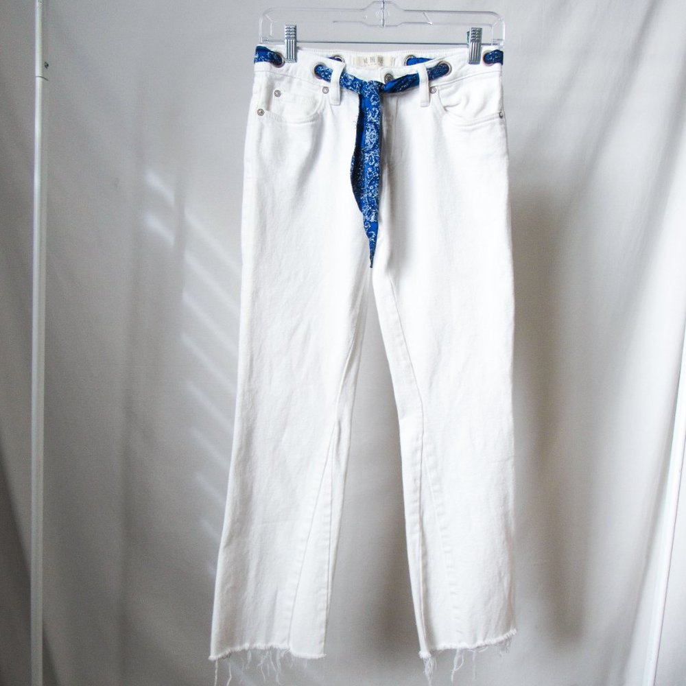 ✨WE THE FREE✨ Free People White Denim Pants with Bandana Print Belt Size-25, XS. - Picture 1 of 10